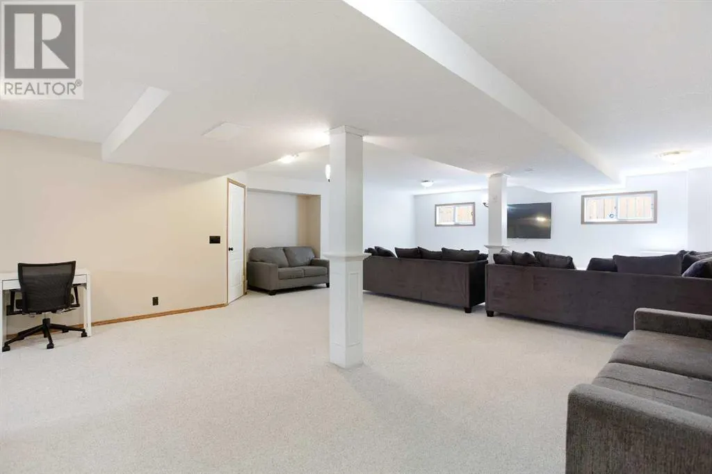 123 Woodbend Way
