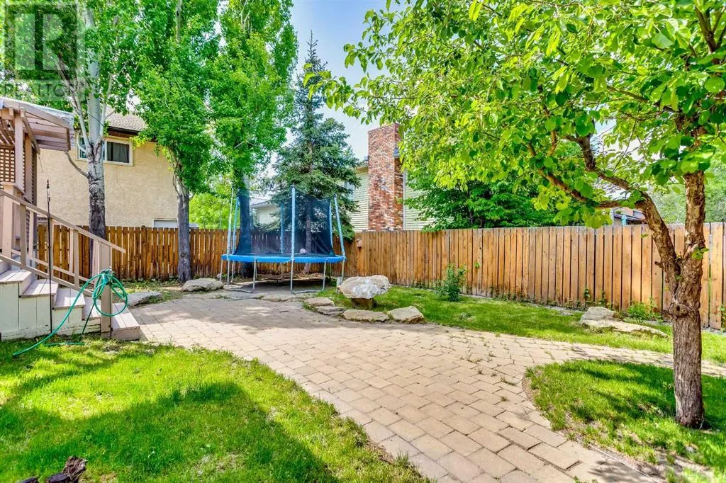 123 Woodbend Way