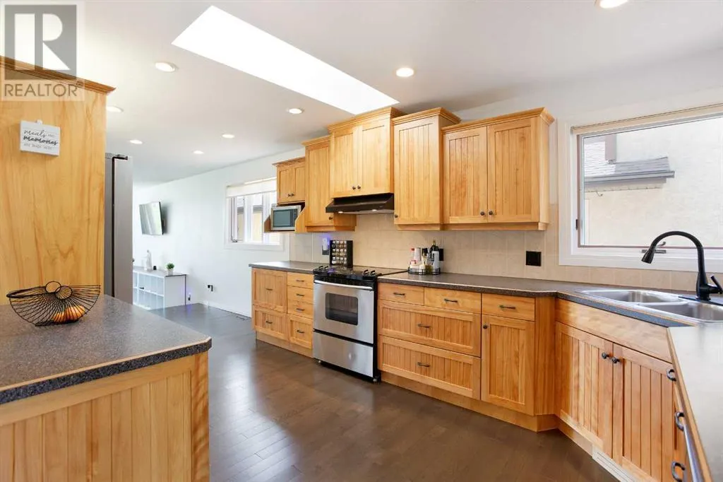 123 Woodbend Way