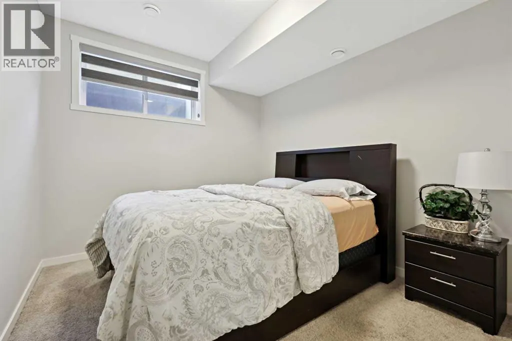 537 Marine Drive SE