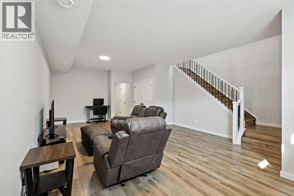 537 Marine Drive SE