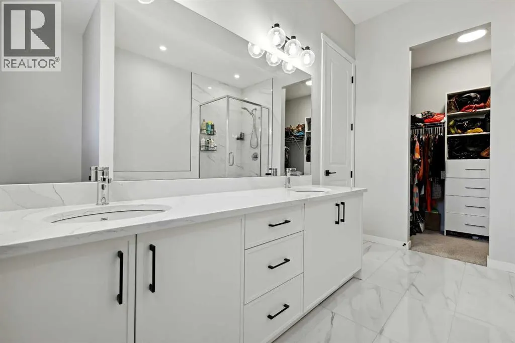 537 Marine Drive SE