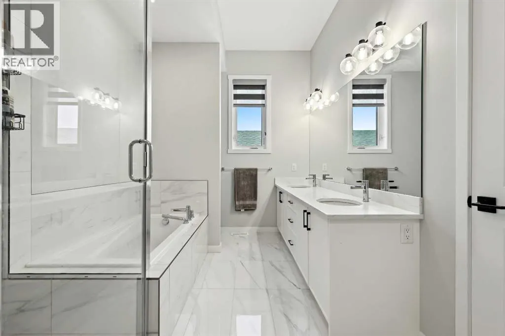 537 Marine Drive SE