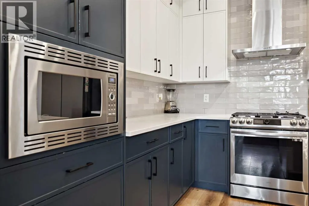 537 Marine Drive SE
