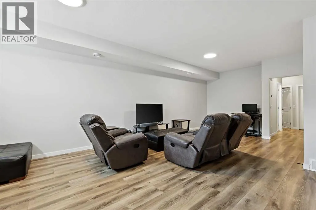 537 Marine Drive SE