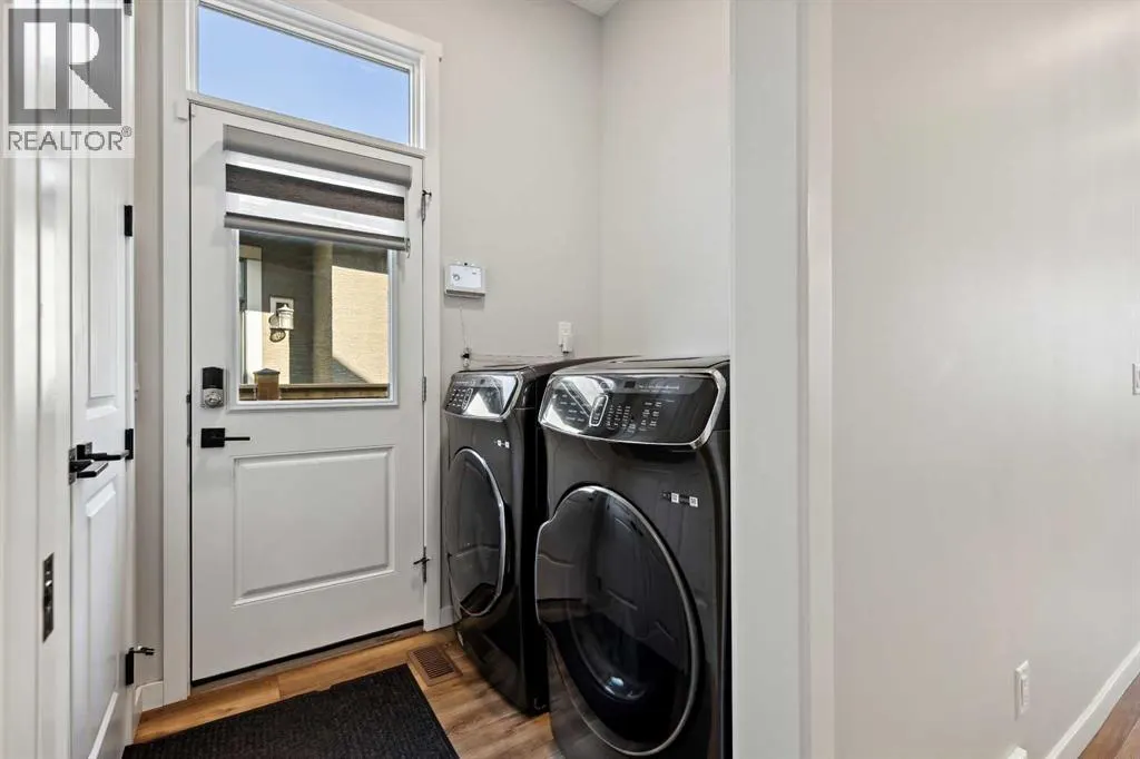 537 Marine Drive SE