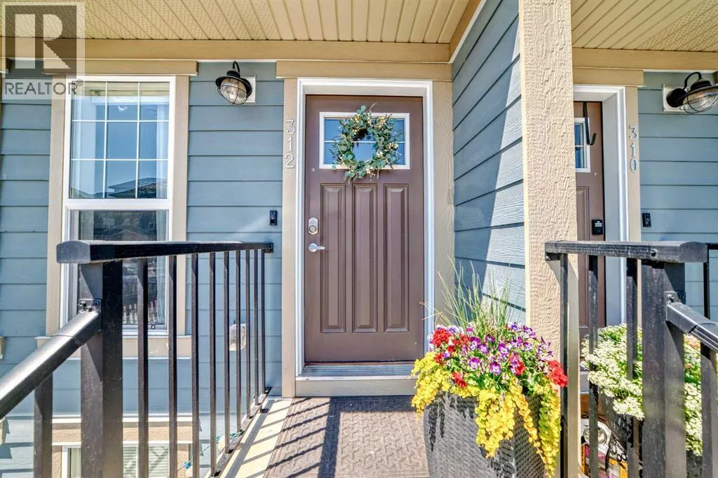 312 Cranbrook Square SE