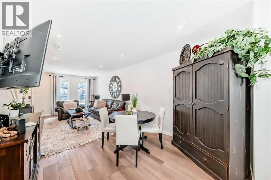 312 Cranbrook Square SE