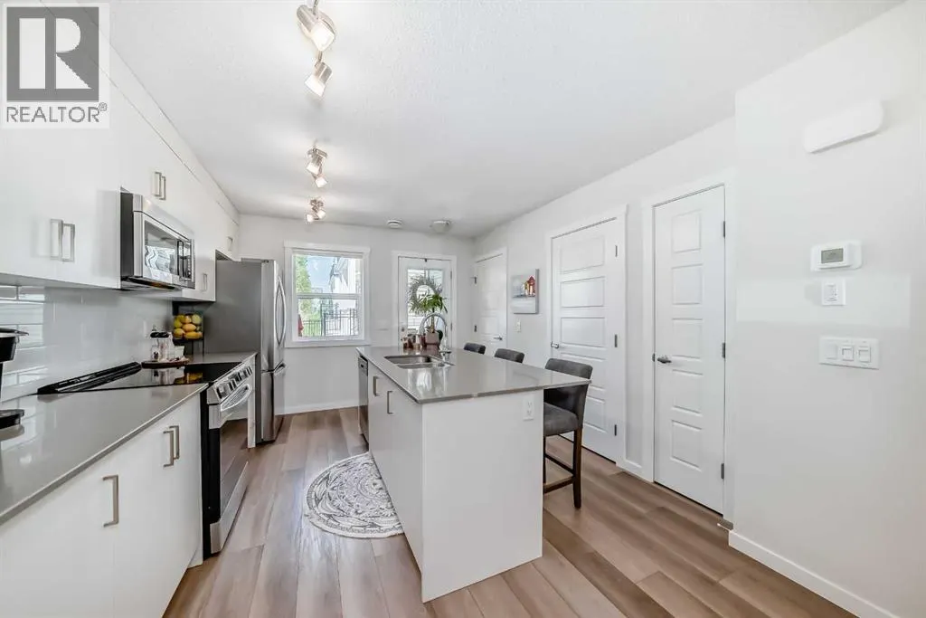 312 Cranbrook Square SE