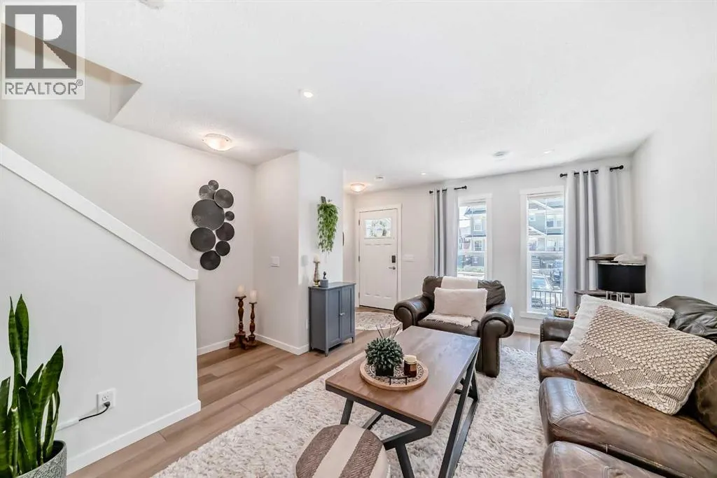 312 Cranbrook Square SE