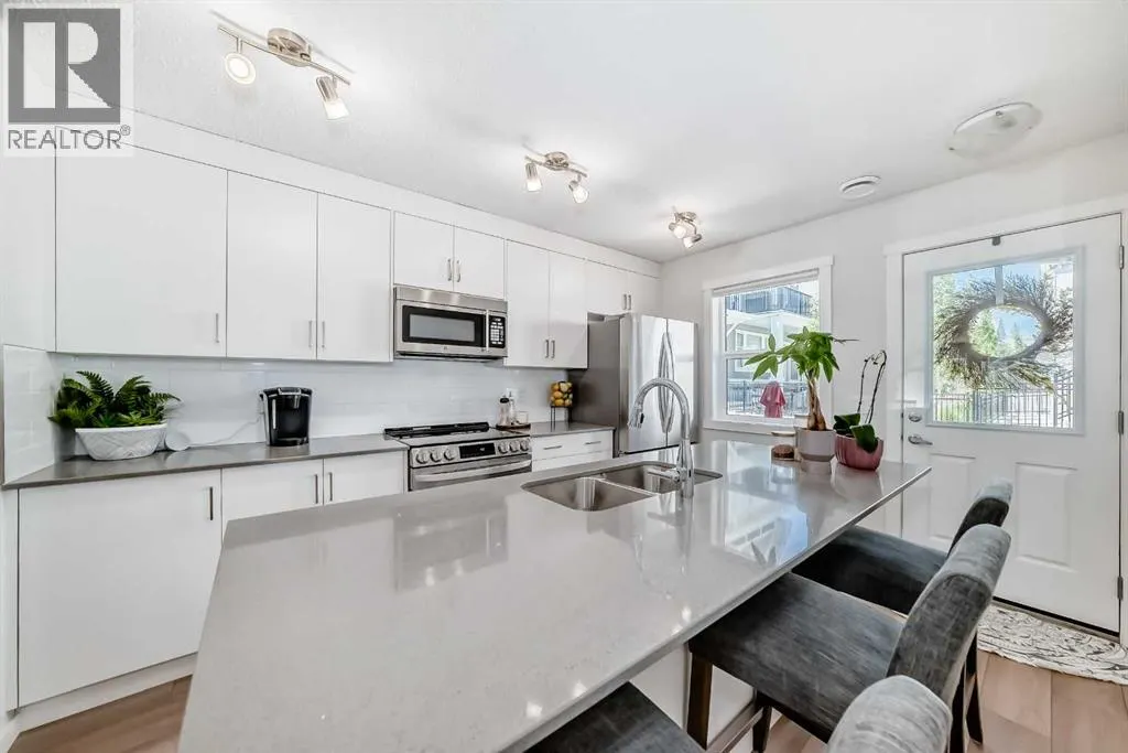 312 Cranbrook Square SE