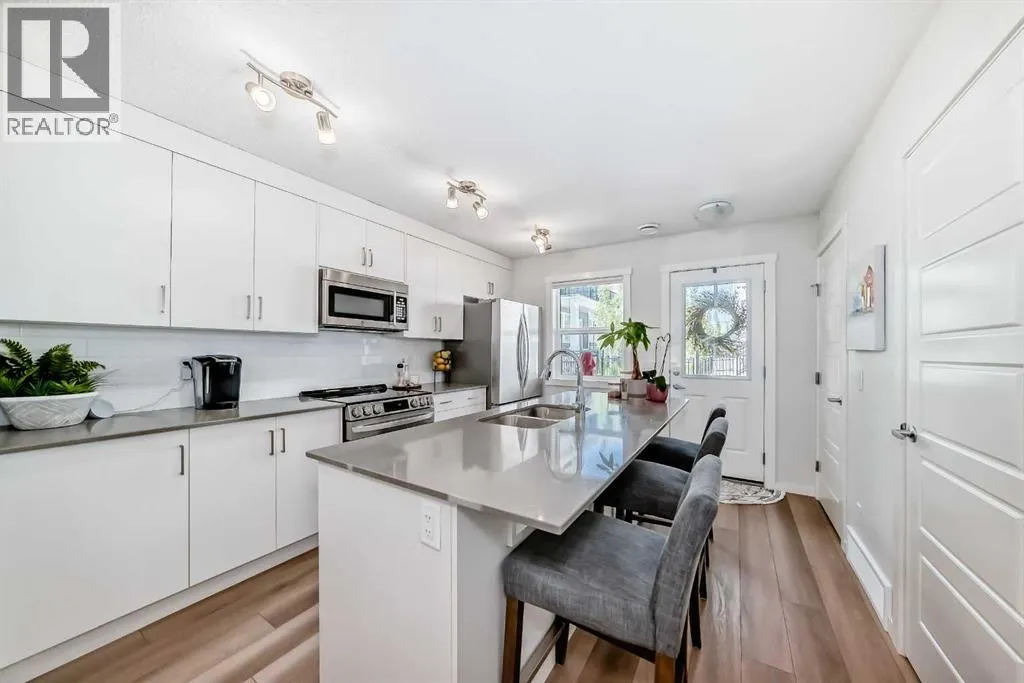 312 Cranbrook Square SE