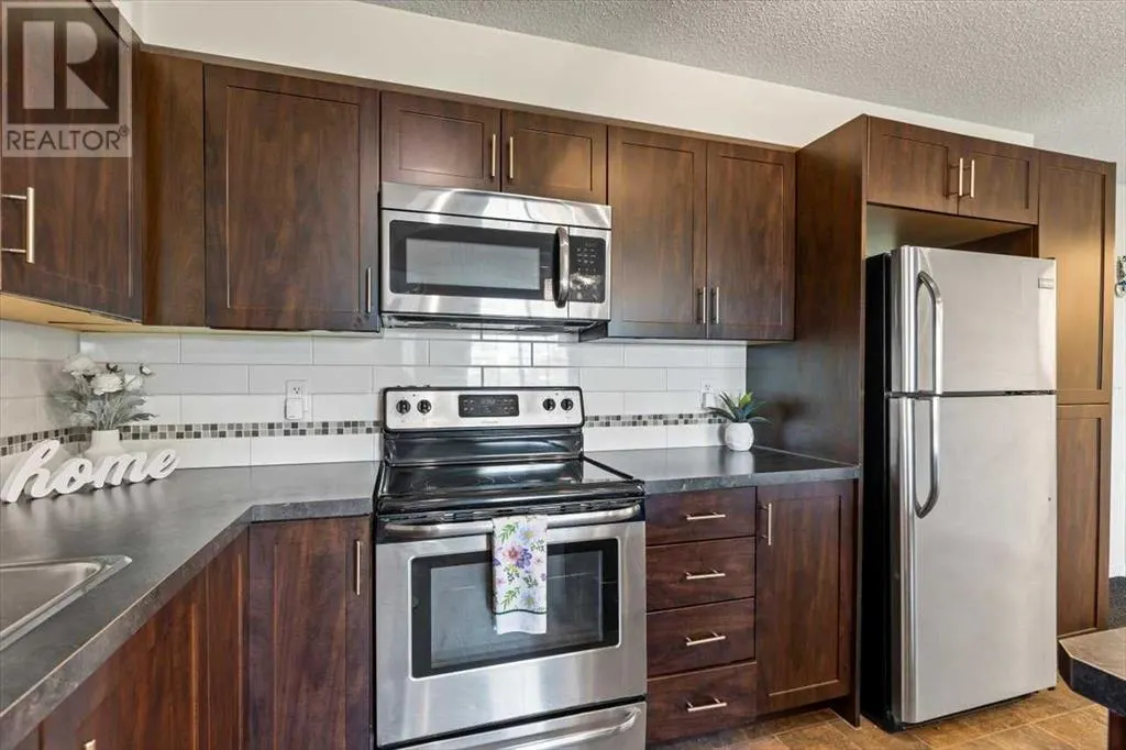 4104, 279 Copperpond Common SE