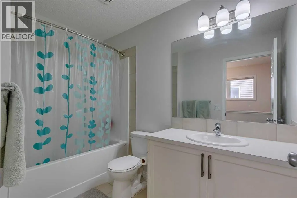 305 Heartland Crescent
