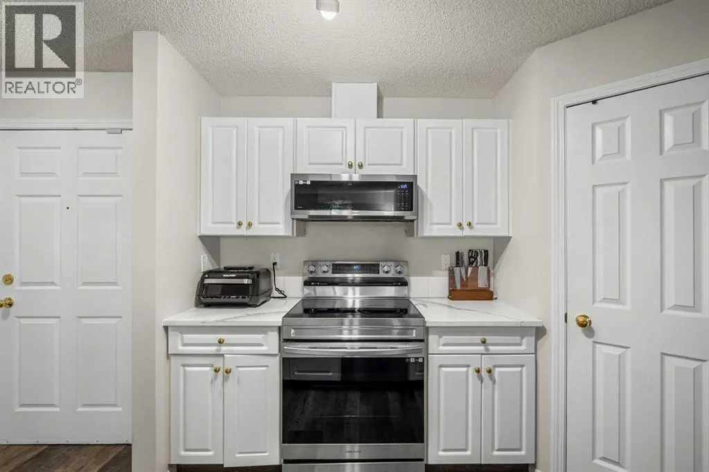 313, 290 Shawville Way SE