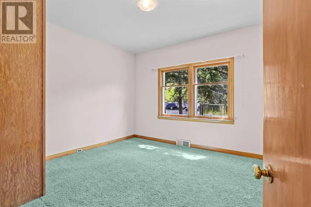 404 Otter Street