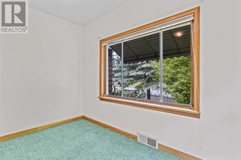 404 Otter Street