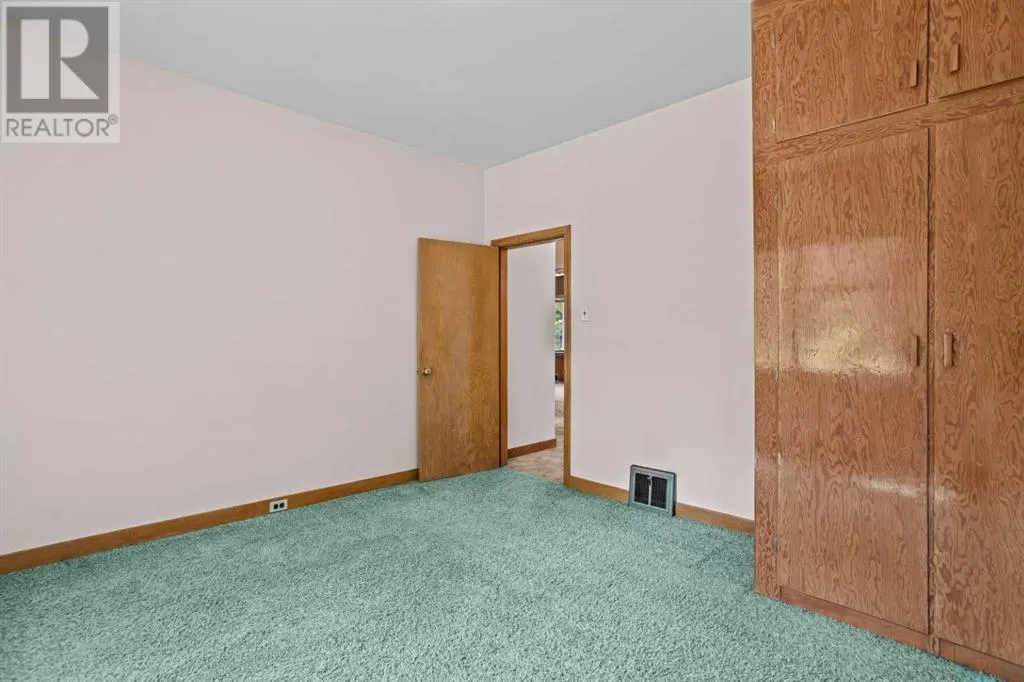 404 Otter Street