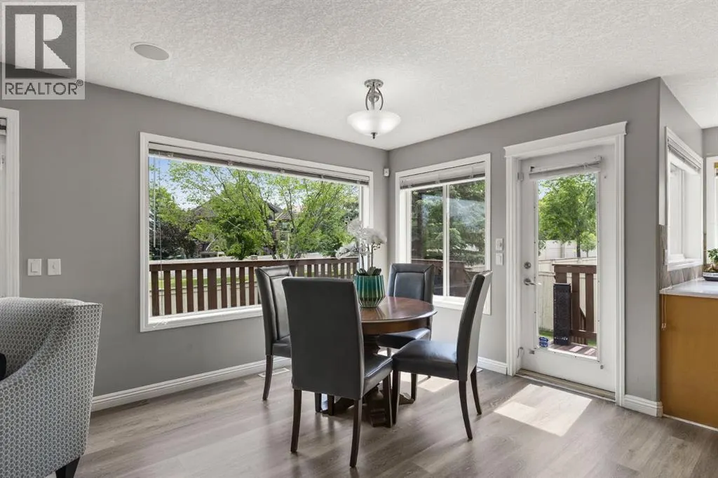 38 Simcoe Crescent SW