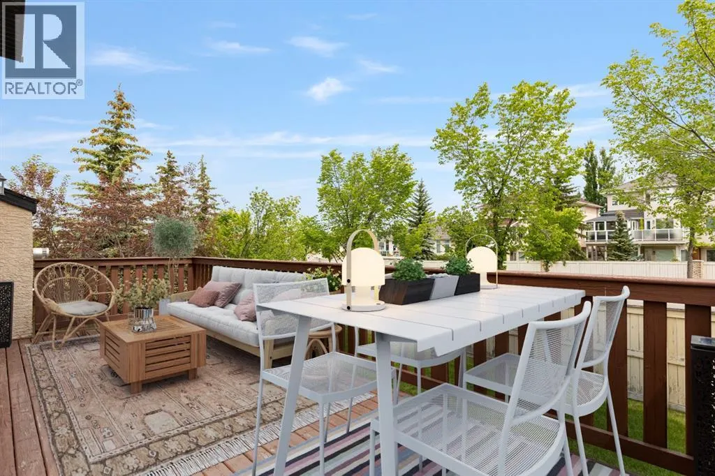 38 Simcoe Crescent SW