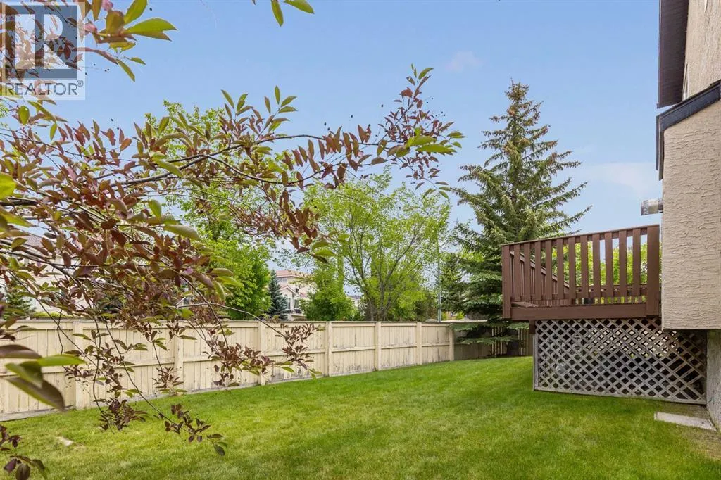 38 Simcoe Crescent SW