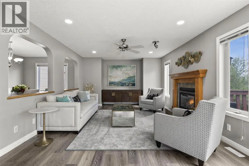38 Simcoe Crescent SW