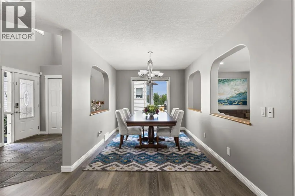 38 Simcoe Crescent SW