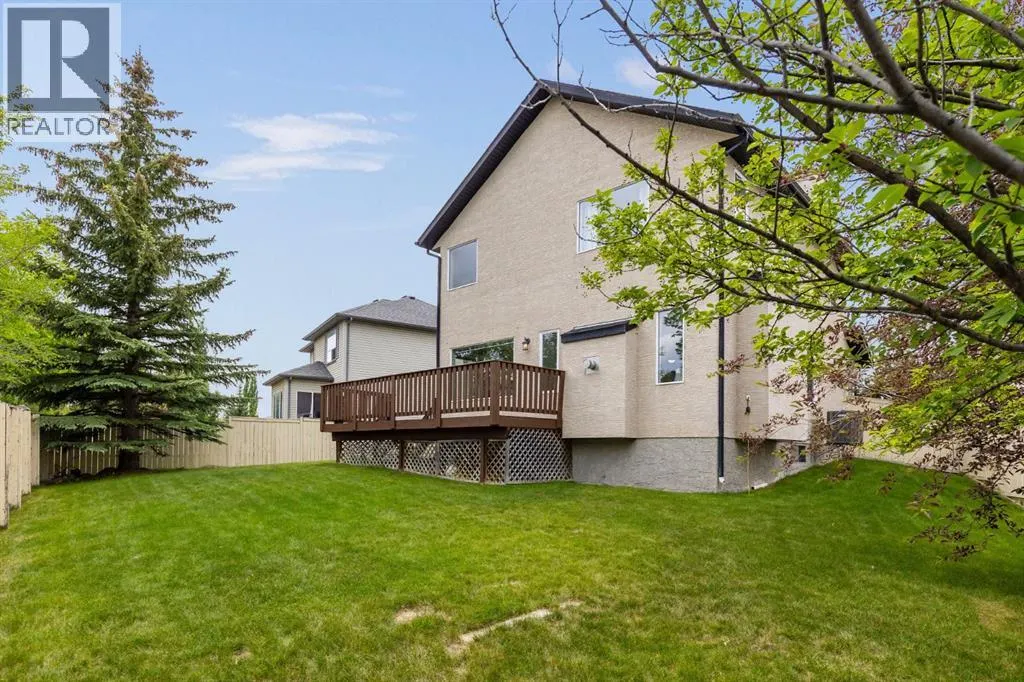 38 Simcoe Crescent SW
