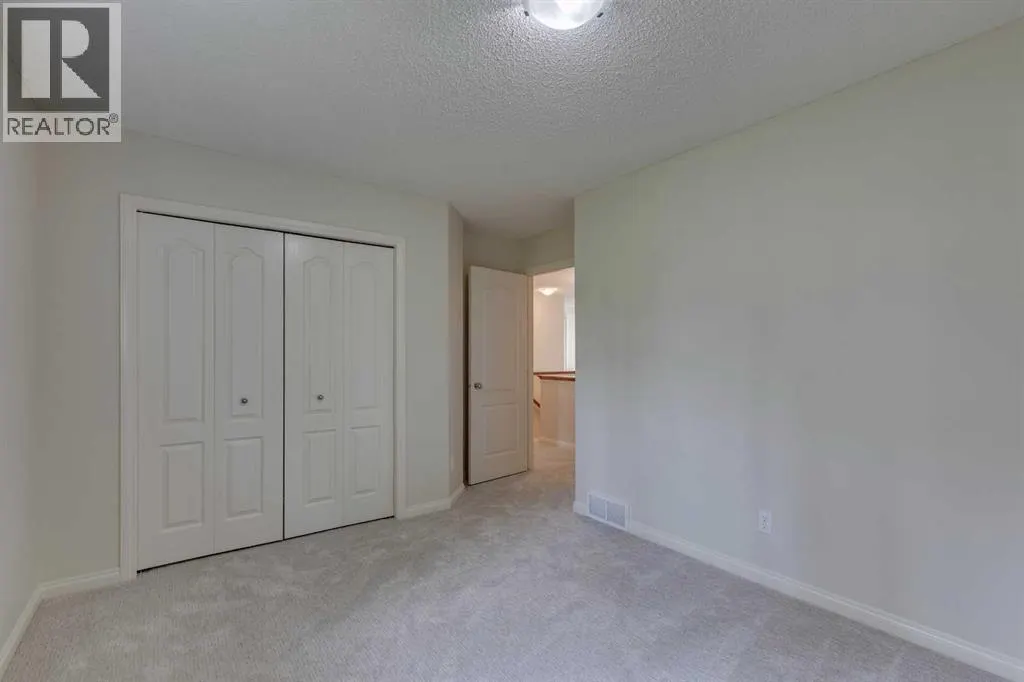 75 Cranridge Heights SE