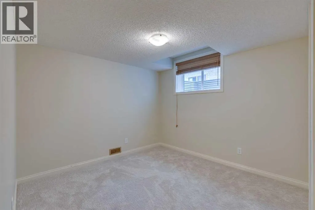 75 Cranridge Heights SE