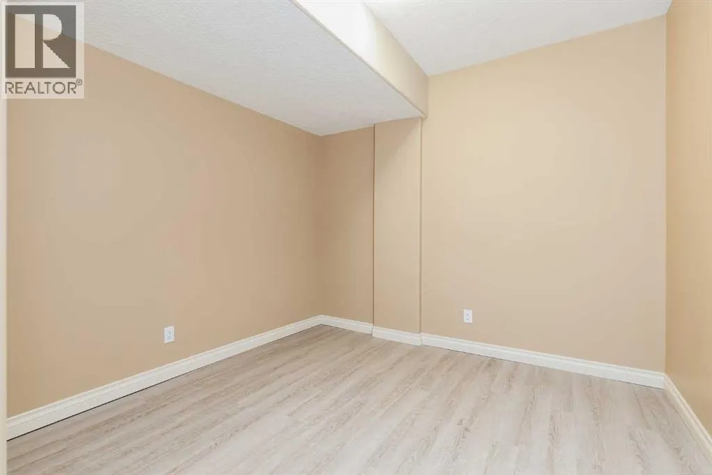 86 Springborough Green SW