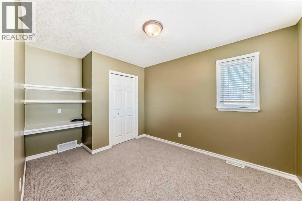 16 Cimarron Crescent