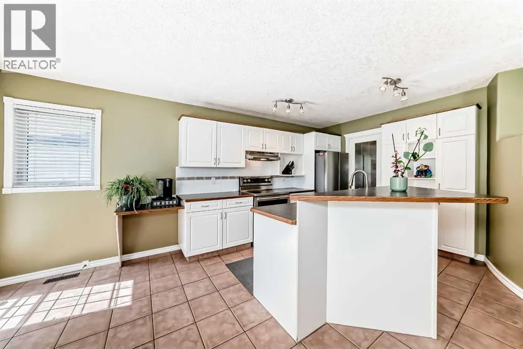 16 Cimarron Crescent