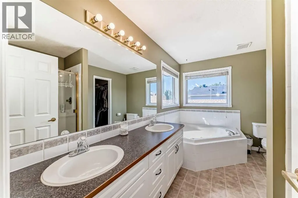16 Cimarron Crescent