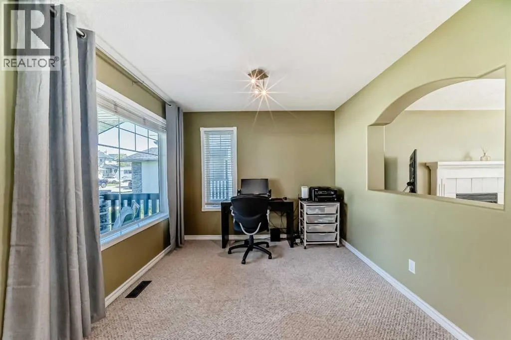 16 Cimarron Crescent
