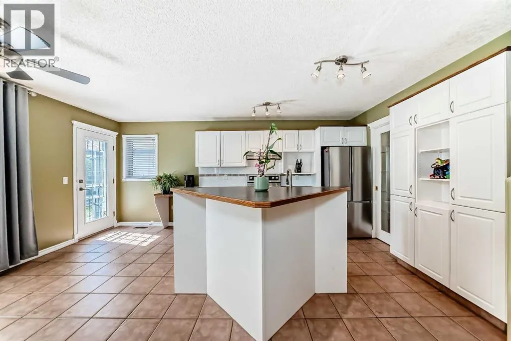 16 Cimarron Crescent