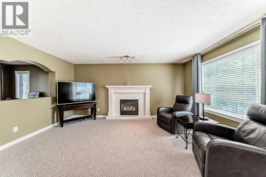 16 Cimarron Crescent