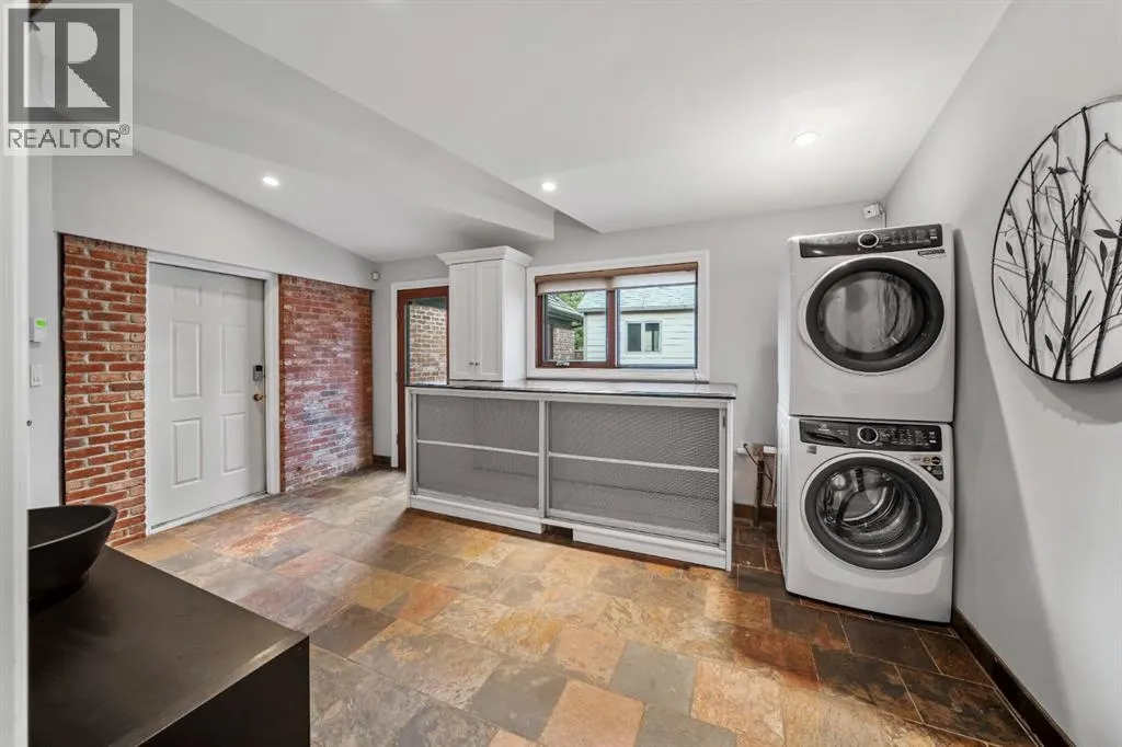 5 Woodside Lane
