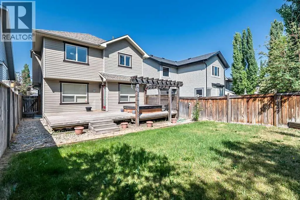 18 Auburn Bay Court SE