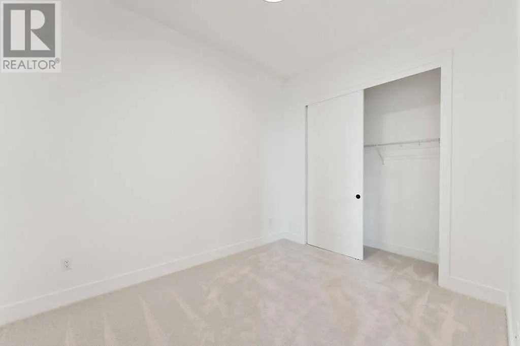 111, 370 Dieppe Drive SW