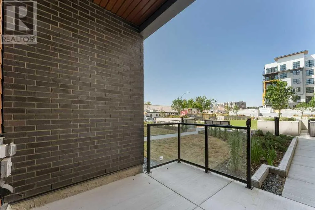 111, 370 Dieppe Drive SW