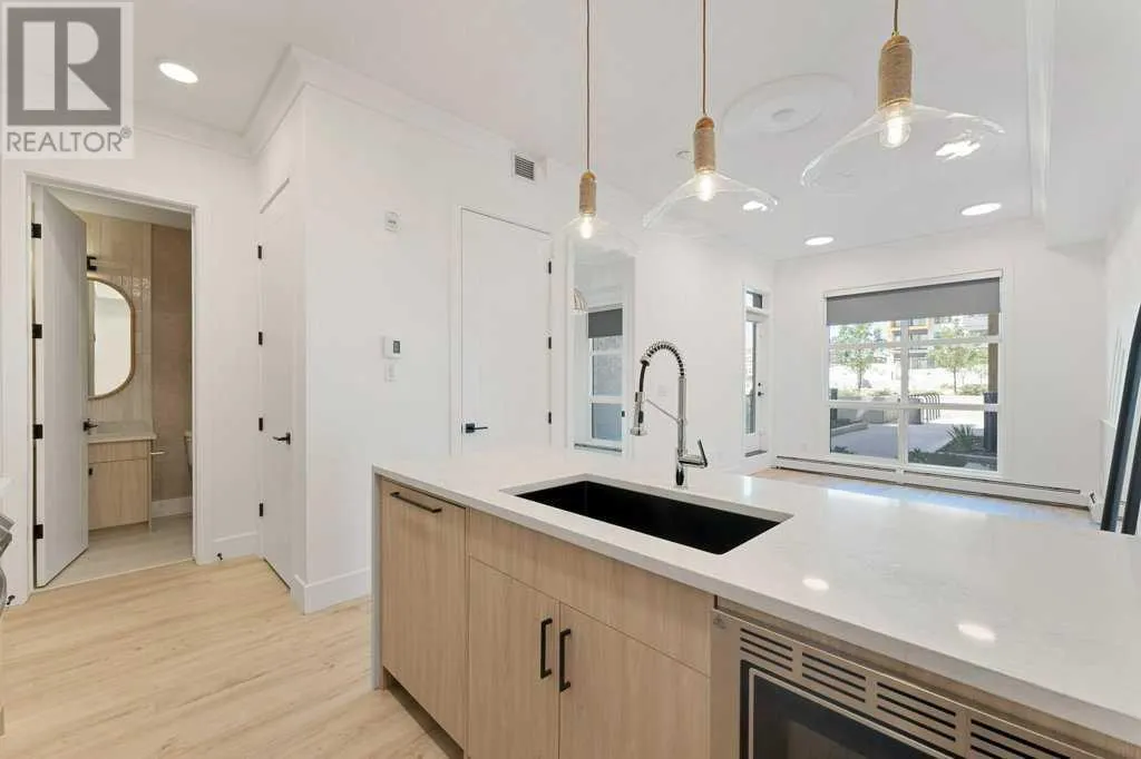111, 370 Dieppe Drive SW