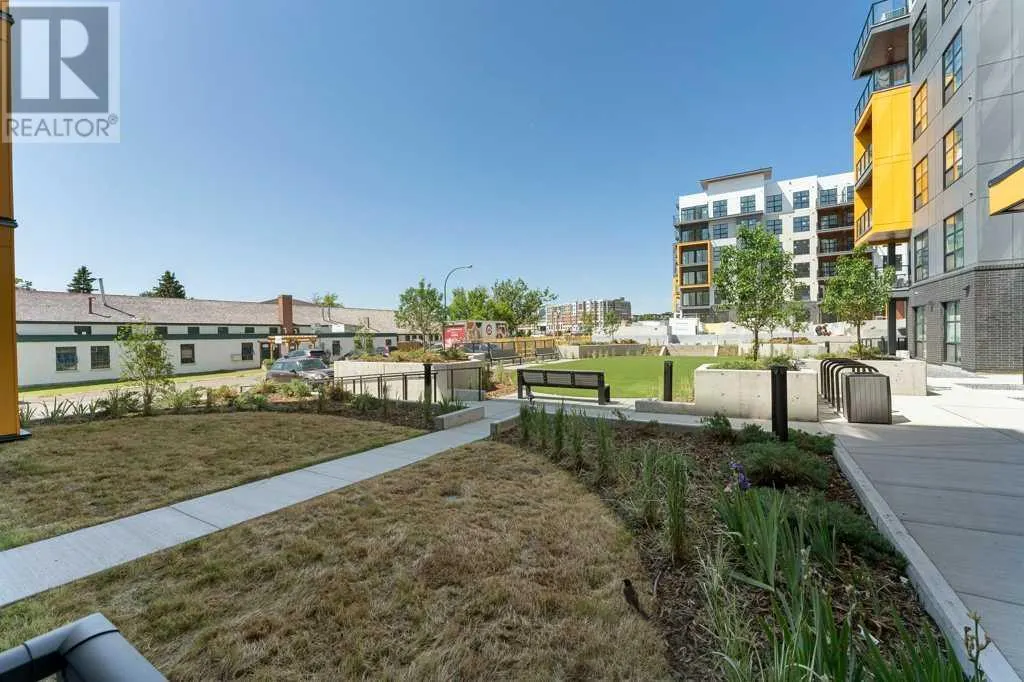 111, 370 Dieppe Drive SW