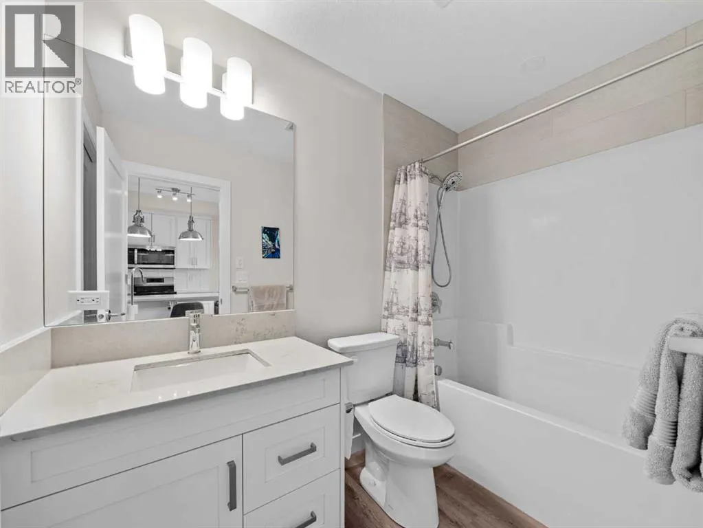 215, 300 Auburn Meadows Common SE