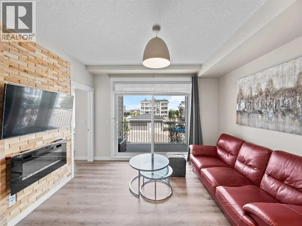 215, 300 Auburn Meadows Common SE