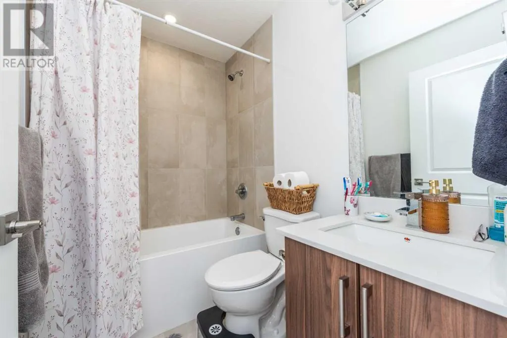 902, 33 Merganser Drive W