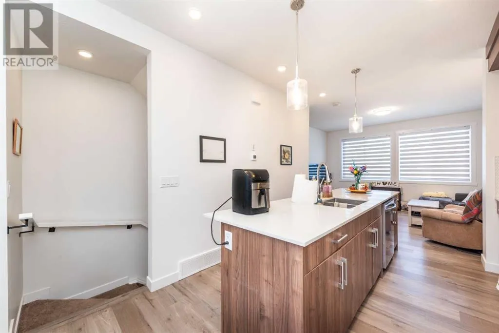 902, 33 Merganser Drive W
