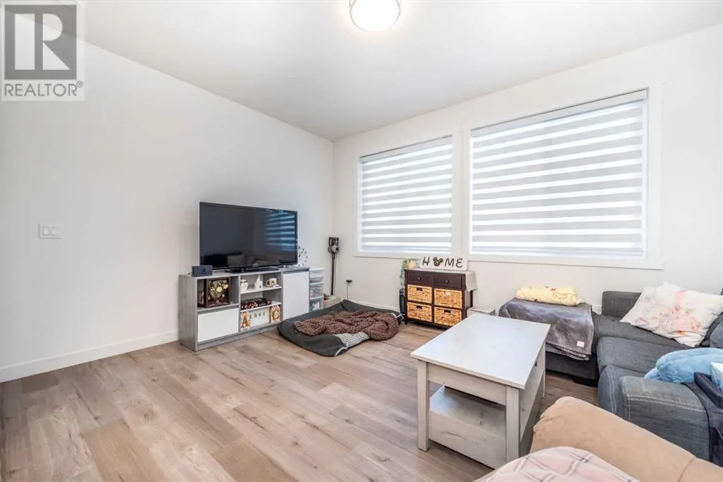 902, 33 Merganser Drive W