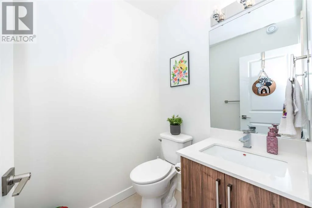 902, 33 Merganser Drive W