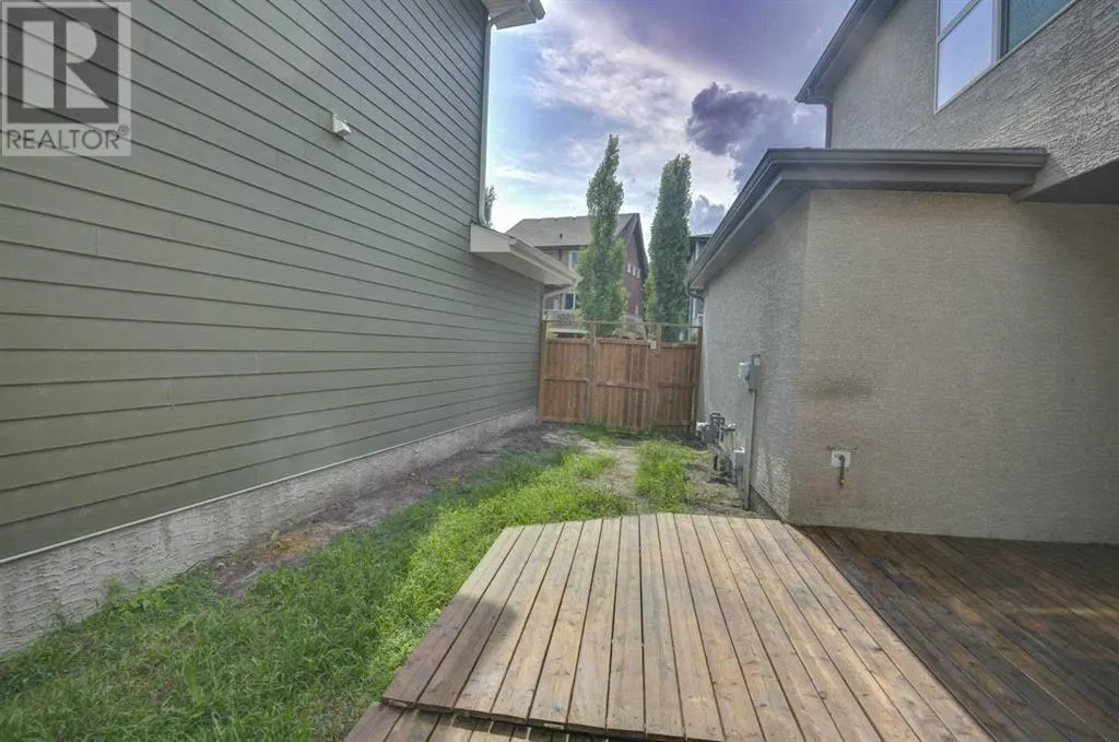 195 Masters Avenue SE